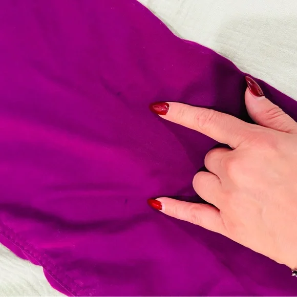 Grey's Anatomy Magenta Scrubs Set - Picture 6 of 9